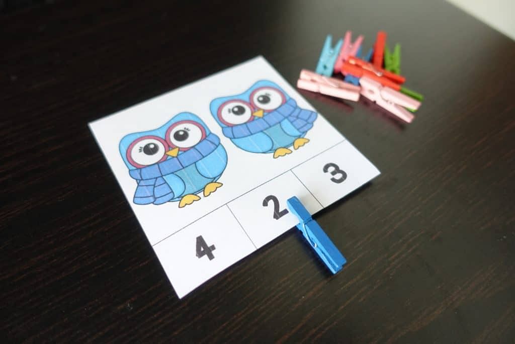 Owl Count and Clip Card : 20 Easy Sets for Preschoolers 5 Owl Counting Clip card with clothespin