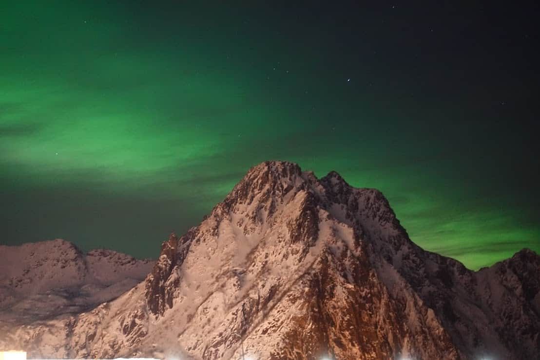 Watching Aurora With Kids From The Warmth of Cabin Hotel 1
