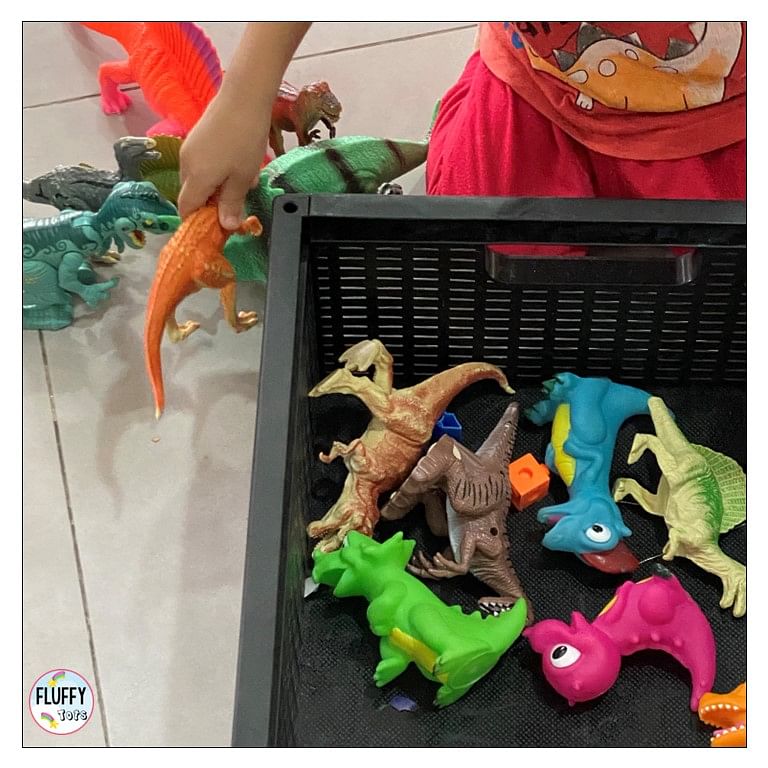 5 Easy Child-Led Dinosaur Toddler Activities 7 5 Easy Child-Led Dinosaur Toddler Activities 7